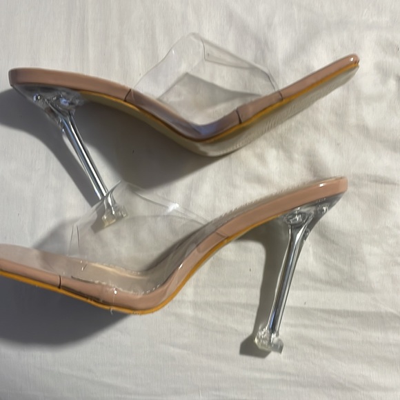 Clear heels - Picture 2 of 3